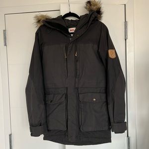 Fjall Raven Barents Parka, men’s XS in dark grey